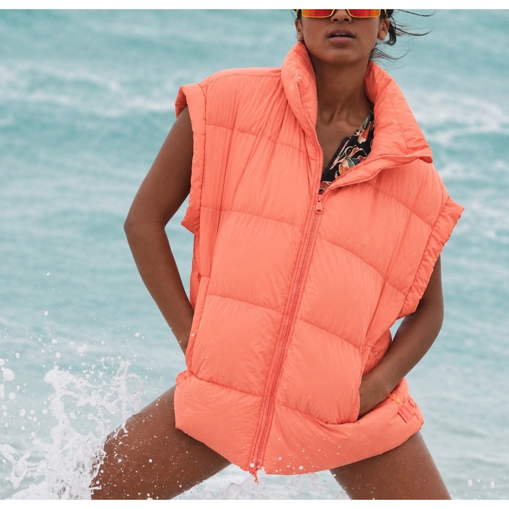 NWT Free People FP Movement In A Bubble Puffer Vest S Coral Oversized Gorpcore